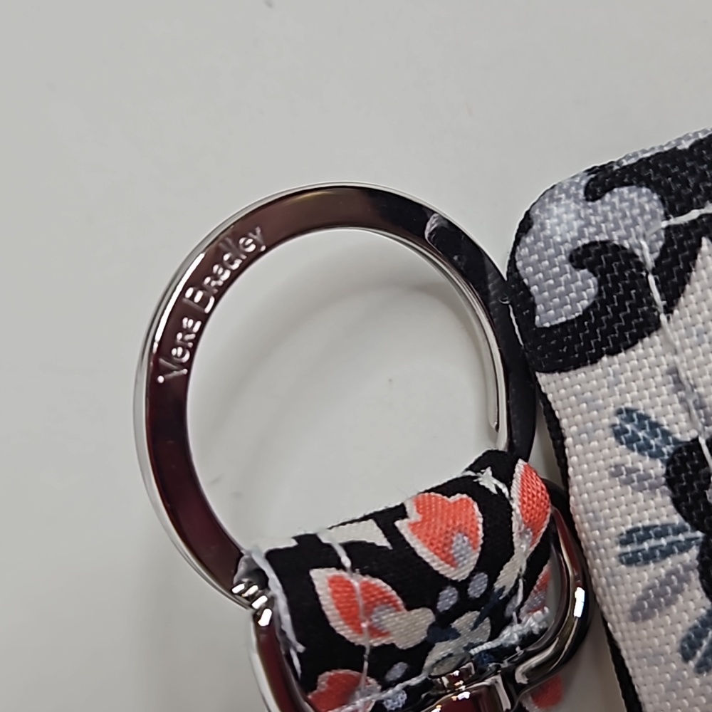 Vera Bradley ID Case and Lanyard Key Ring Lisbon Medallion - Picture 4 of 8